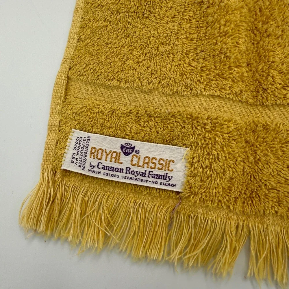 Vintage 70s Cannon Royal Family Mustard Yellow Hand Towels Fringed Set of 2 USA